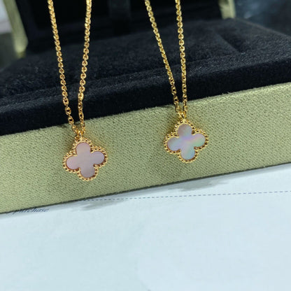 [Max Jewelry ]CLOVER 9.5MM PINK MOTHER OF PEARL SINGLE FLOWER NECKLACE