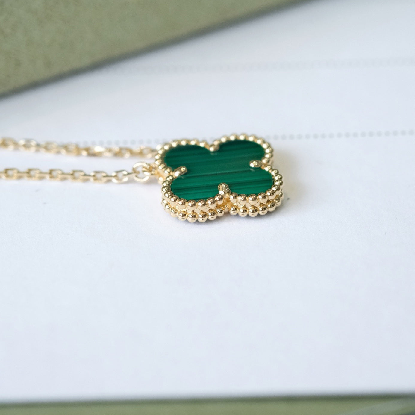[Max Jewelry ]CLOVER 15MM MALACHITE SINGLE FLOWER  NECKLACE
