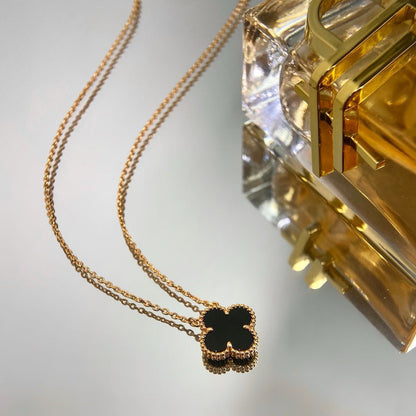 [Max Jewelry ]CLOVER 15MM BLACK ONYX SINGLE FLOWER NECKLACE