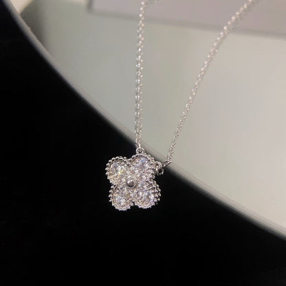 [Max Jewelry ]CLOVER 15MM DIAMOND SINGLE FLOWER NECKLACE