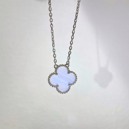 [Max Jewelry ]CLOVER 15MM BLUE CHALCEDONY NECKLACE SILVER