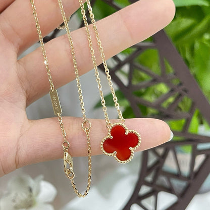 [Max Jewelry ]CLOVER 15MM CARNELIAN SINGLE FLOWER NECKLACE
