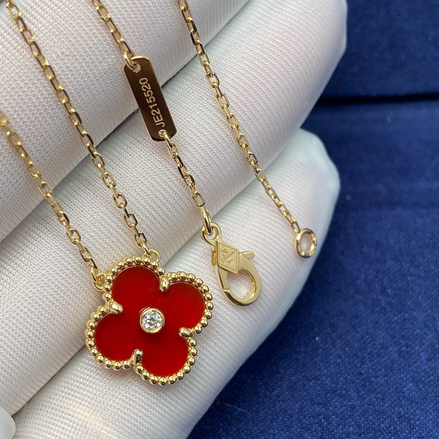 [Max Jewelry ]CLOVER 15MM DIAMOND CARNELIAN NECKLACE