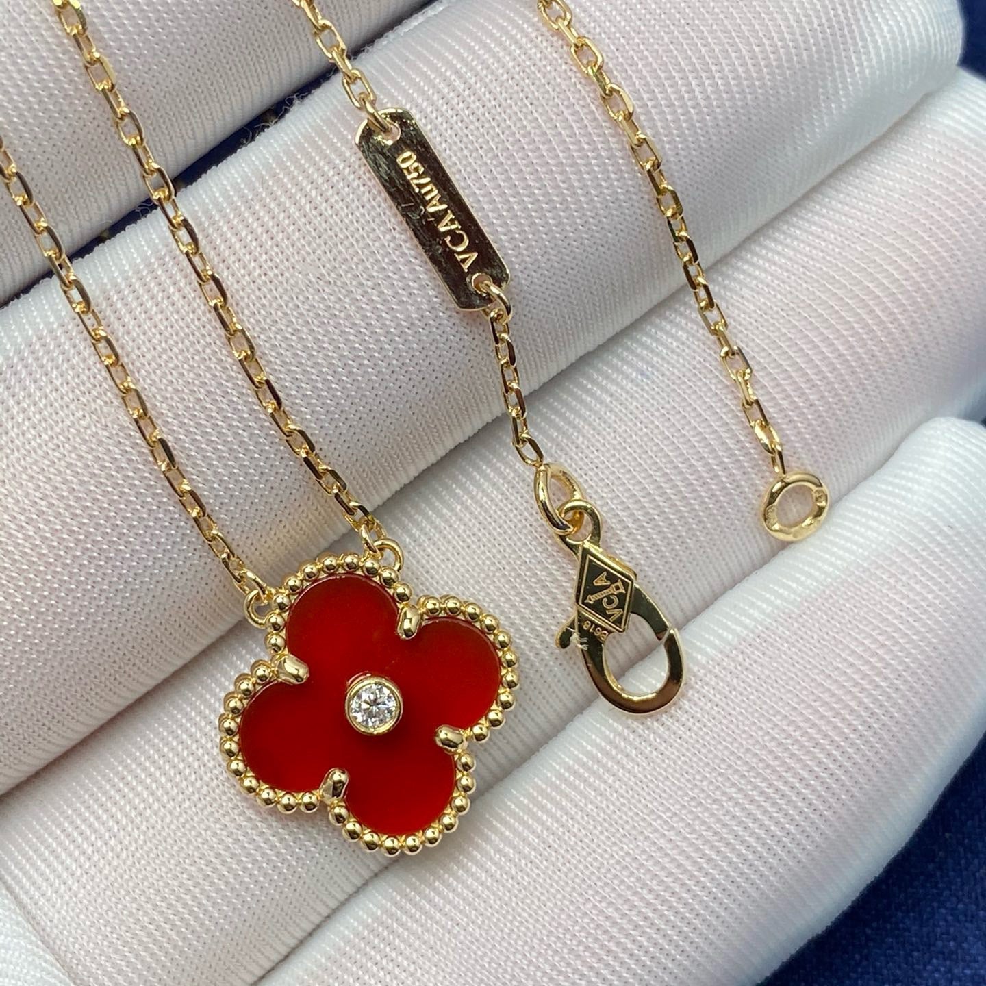 [Max Jewelry ]CLOVER 15MM DIAMOND CARNELIAN NECKLACE
