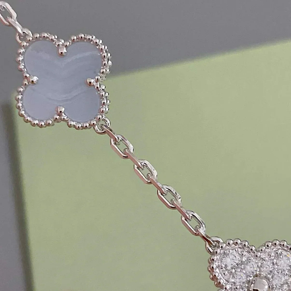 [Max Jewelry ] CLOVER 5 MOTIF PURPLE CHALCEDONY BRACELET COLLECTION