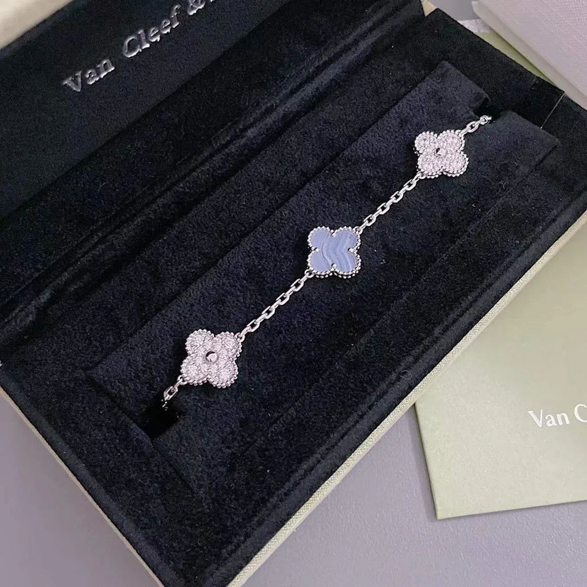 [Max Jewelry ] CLOVER 5 MOTIF PURPLE CHALCEDONY BRACELET COLLECTION
