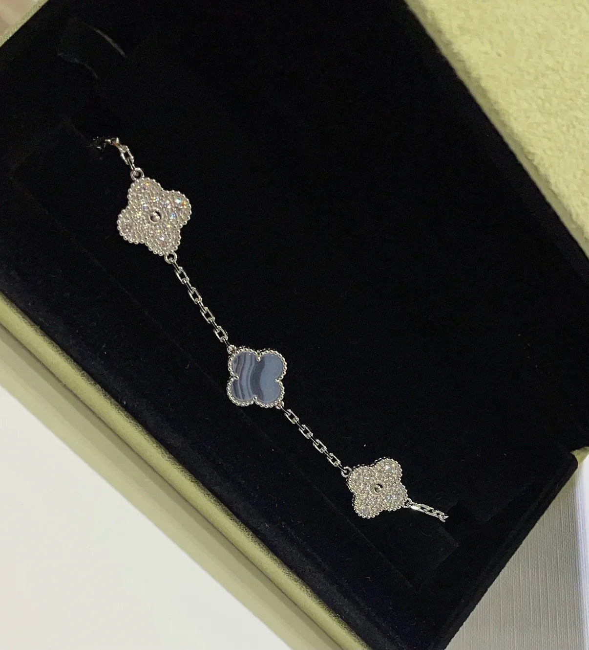 [Max Jewelry ] CLOVER 5 MOTIF PURPLE CHALCEDONY BRACELET COLLECTION