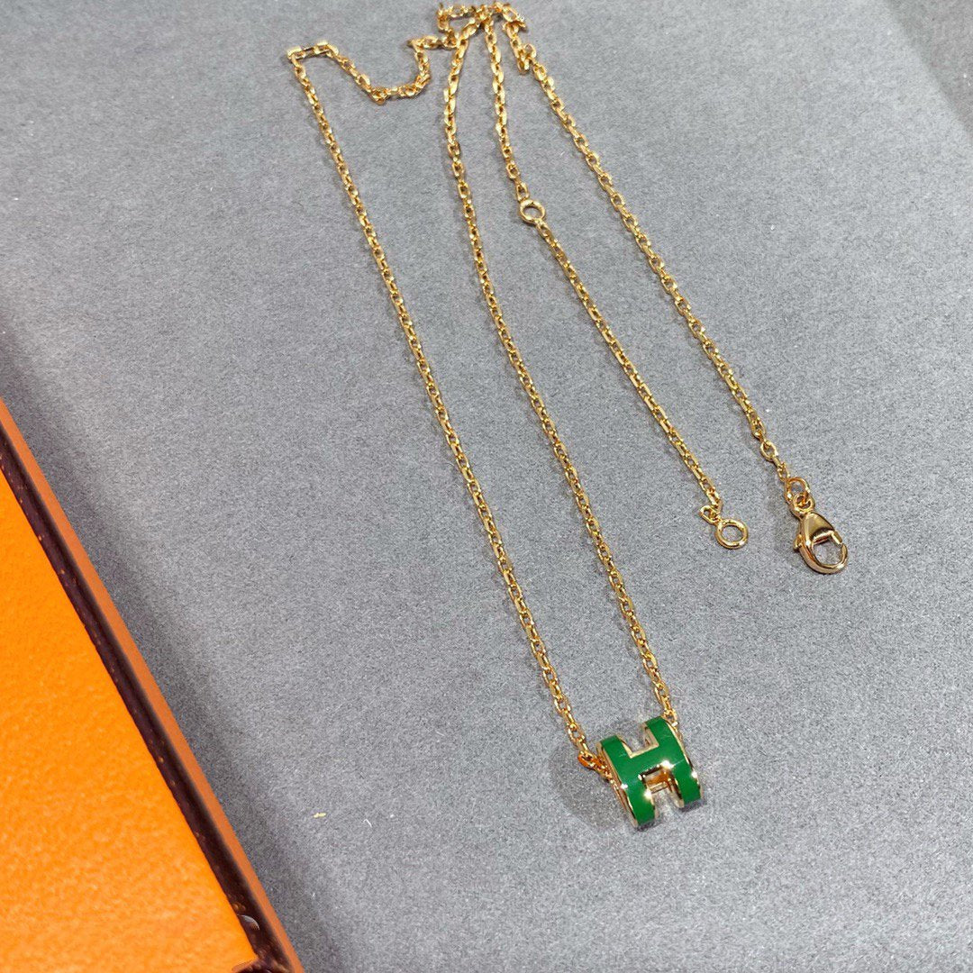 [Max Jewelry ]POP H GREEN NECKLACE SILVER AND GOLD