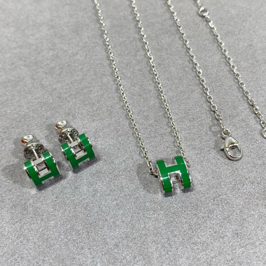 [Max Jewelry ]POP H GREEN NECKLACE SILVER AND GOLD