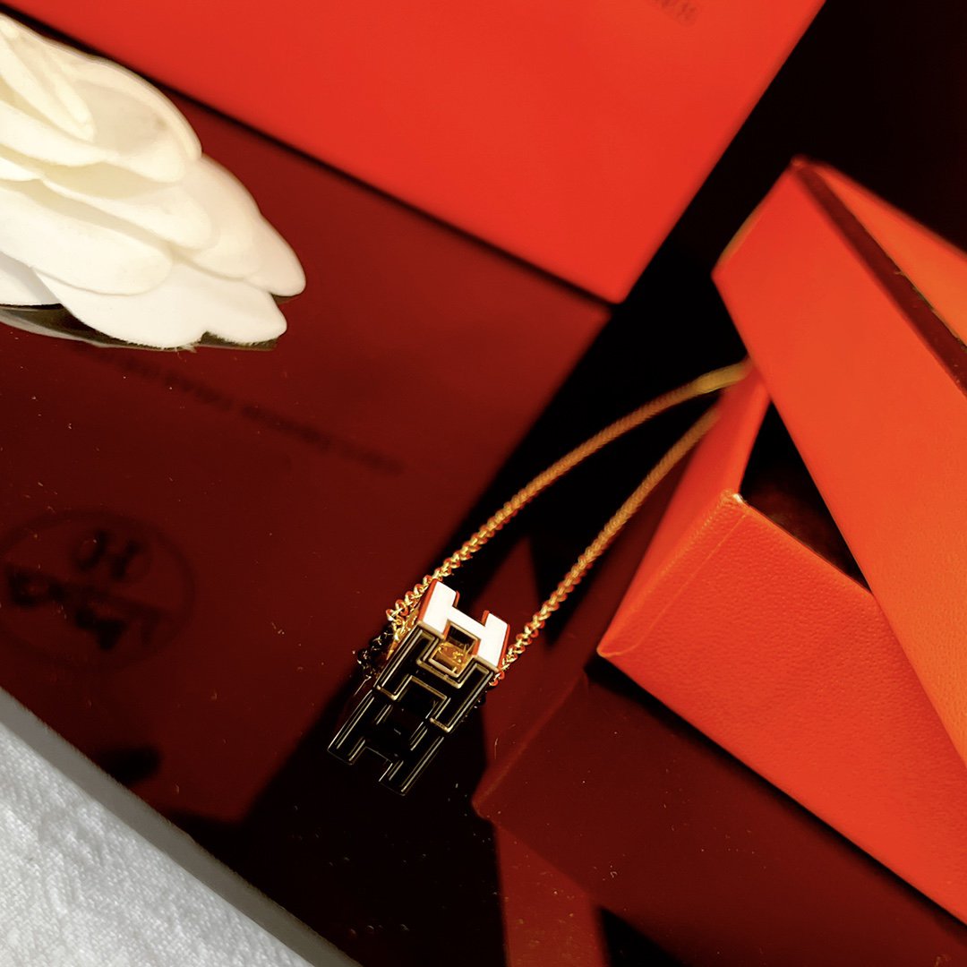 [Max Jewelry ]H WHITE SQUARE GOLD NECKLACE