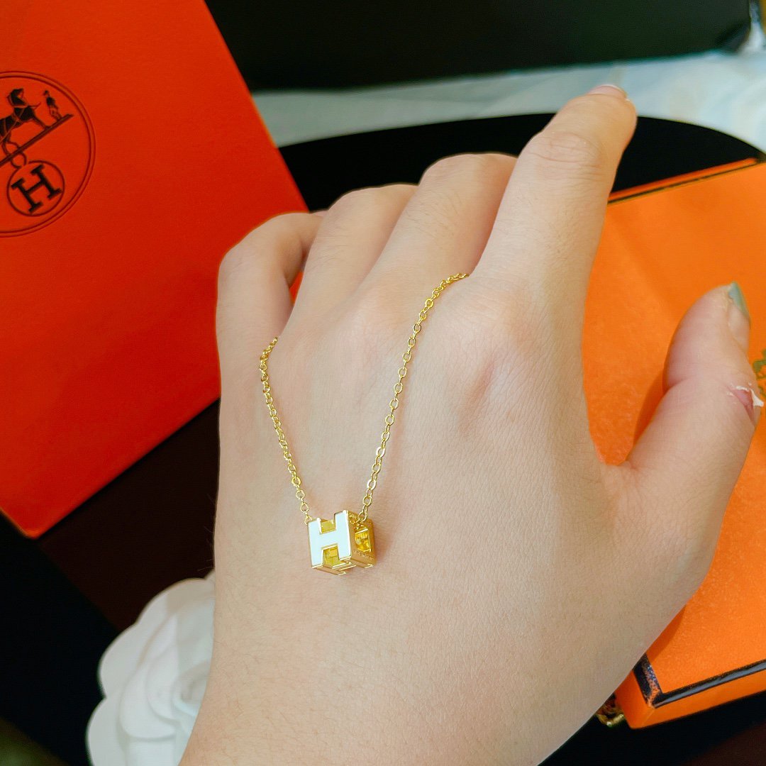 [Max Jewelry ]H WHITE SQUARE GOLD NECKLACE