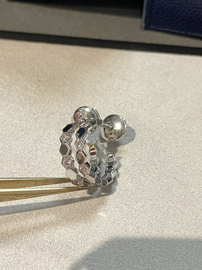 [Max Jewelry ]Hollow Design Four-Leaf Clover Flower Shape Earrings