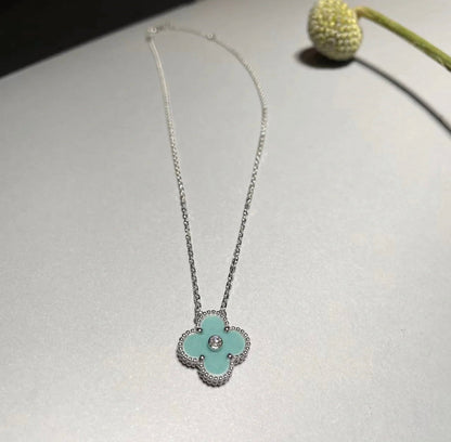 [Max Jewelry ]CLOVER 1 DIAMOND LIGHT BLUE SILVER NECKLACE