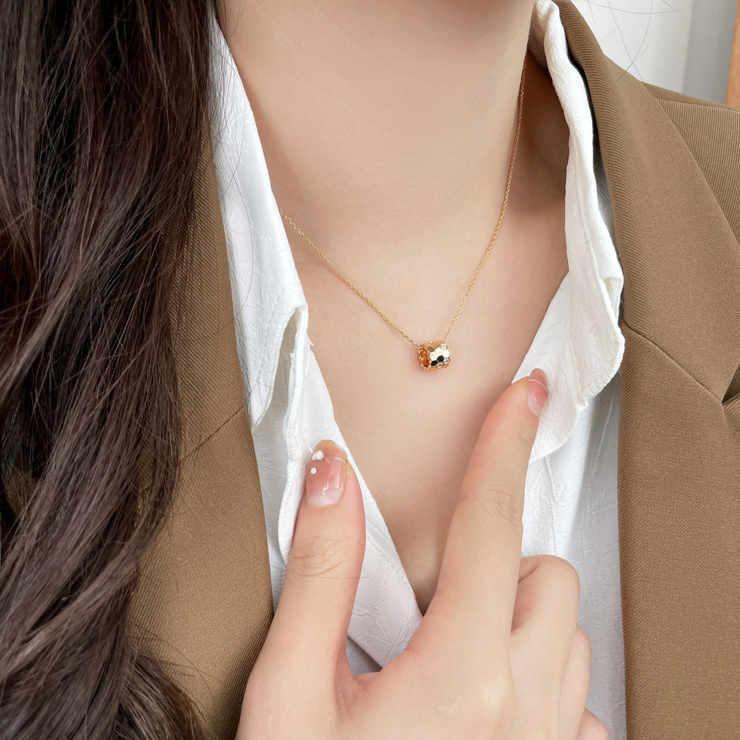 [Max Jewelry ]BEE MINI PEDANT DIAMOND NECKLACE