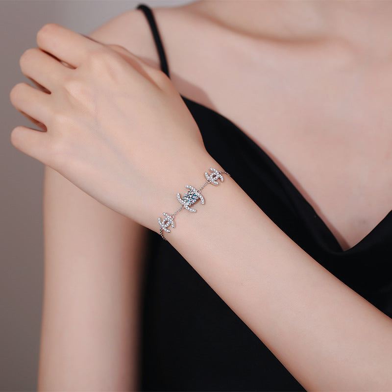 [Plus&Max]CLASSIC INTERLOCKING MOISSANITE BRACELET