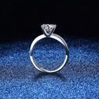 [Plus&Max]ELEGANT 4-PRONG CROSSOVER MOISSANITE ENGAGEMENT RING