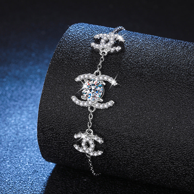 [Plus&Max]CLASSIC INTERLOCKING MOISSANITE BRACELET