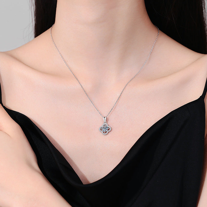 [Plus&Max]CLASSIC CLOVER MOISSANITE PENDANT NECKLACE
