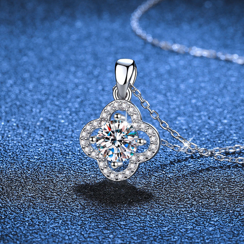 [Plus&Max]CLASSIC CLOVER MOISSANITE PENDANT NECKLACE