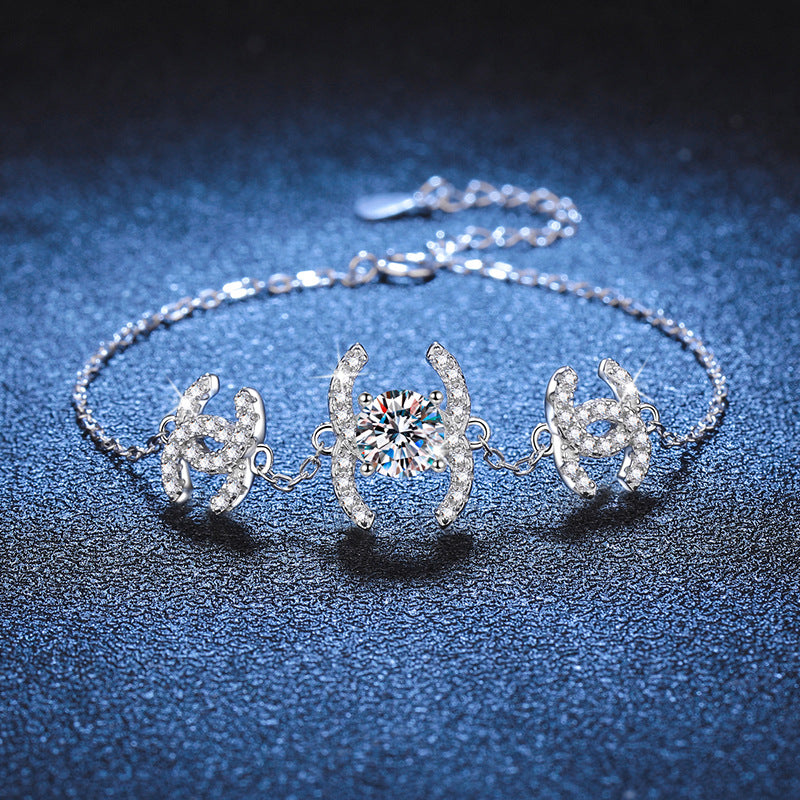 [Plus&Max]CLASSIC INTERLOCKING MOISSANITE BRACELET