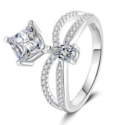 [Plus&Max]ELEGANT DOUBLE-TWISTED MOISSANITE RING
