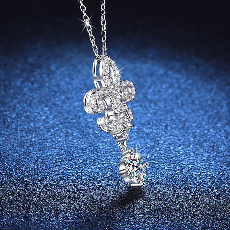 [Plus&Max]ROYAL FLEUR-DE-LIS MOISSANITE PENDANT NECKLACE