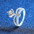 [Plus&Max]ELEGANT DOUBLE-TWISTED MOISSANITE RING