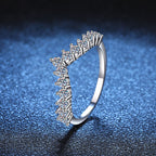 [Plus&Max]ELEGANT V-SHAPED CHEVRON MOISSANITE RING