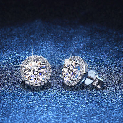 [Plus&Max]CLASSIC 4-PRONG ROUND MOISSANITE STUD EARRINGS