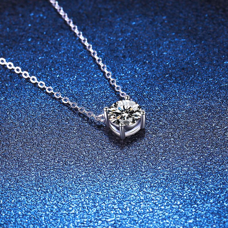 [Plus&Max]CLASSIC FOUR-PRONG SOLITAIRE MOISSANITE NECKLACE