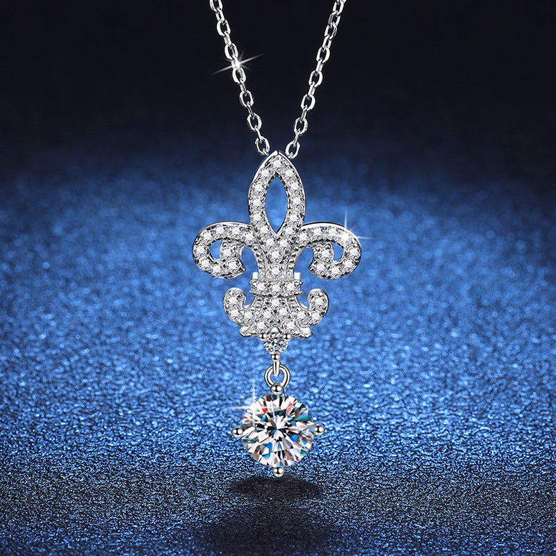 [Plus&Max]ROYAL FLEUR-DE-LIS MOISSANITE PENDANT NECKLACE