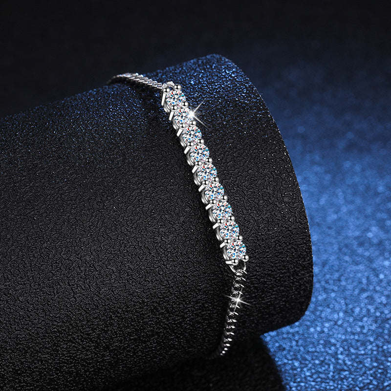 [Plus&Max]SMILING CURVE MOISSANITE BRACELET