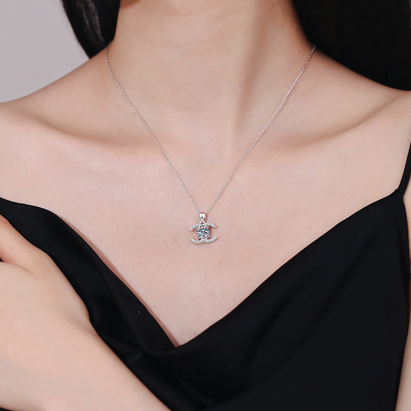 [Plus&Max]CLASSIC INTERLOCKING MOISSANITE PENDANT NECKLACE