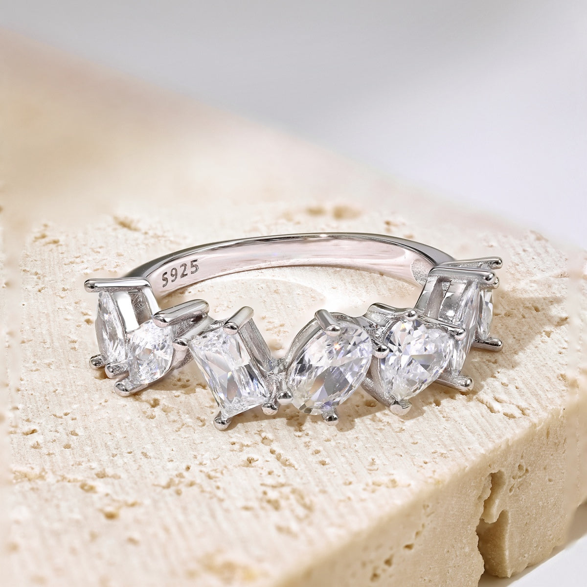 [Max Jewelry ]Delicate Multi Cut Ring
