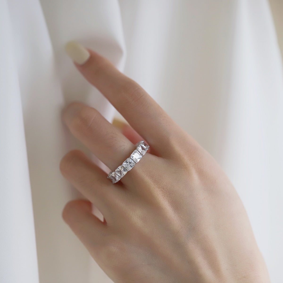 [Max Jewelry ]Elegant Princess Cut Tennis Ring