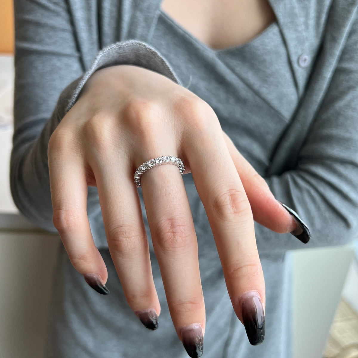 [Max Jewelry ]Sparkling Round Cut Tennis Ring