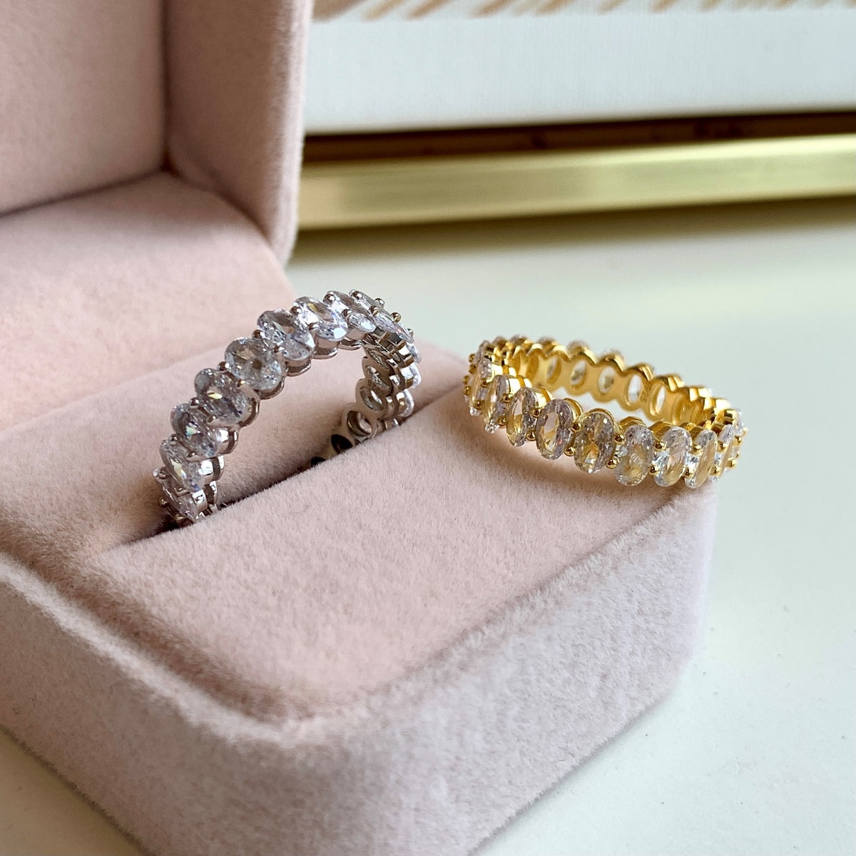 [Max Jewelry ]Ornate Oval Cut Tennis Ring