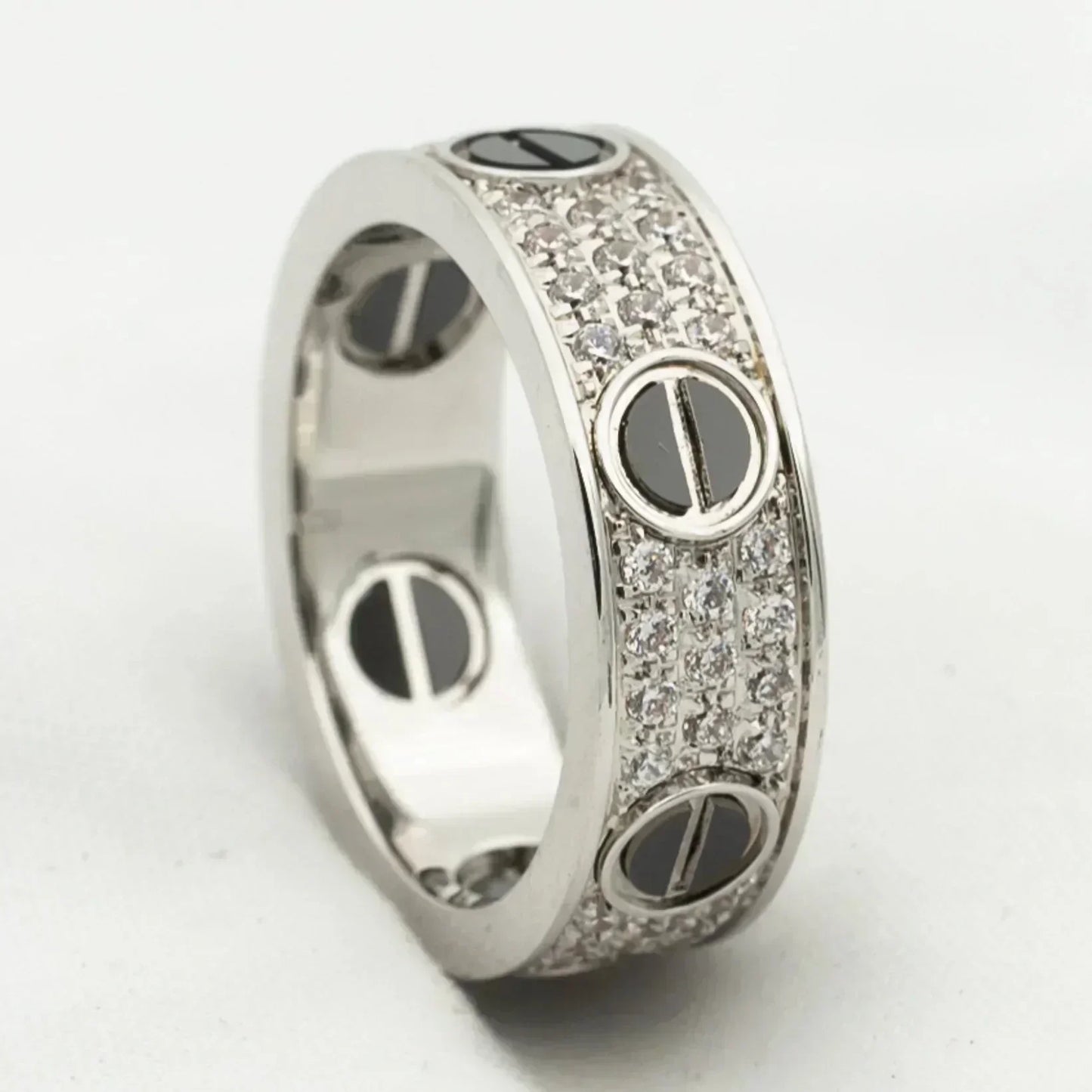 [Max Jewelry ]LOVE RING 5.5MM DIAMONDS PAVED CERAMIC