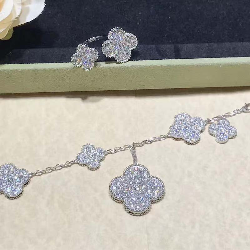 [Max Jewelry ]CLOVER 6 MOTIFS SILVER DIAMOND BRACELET