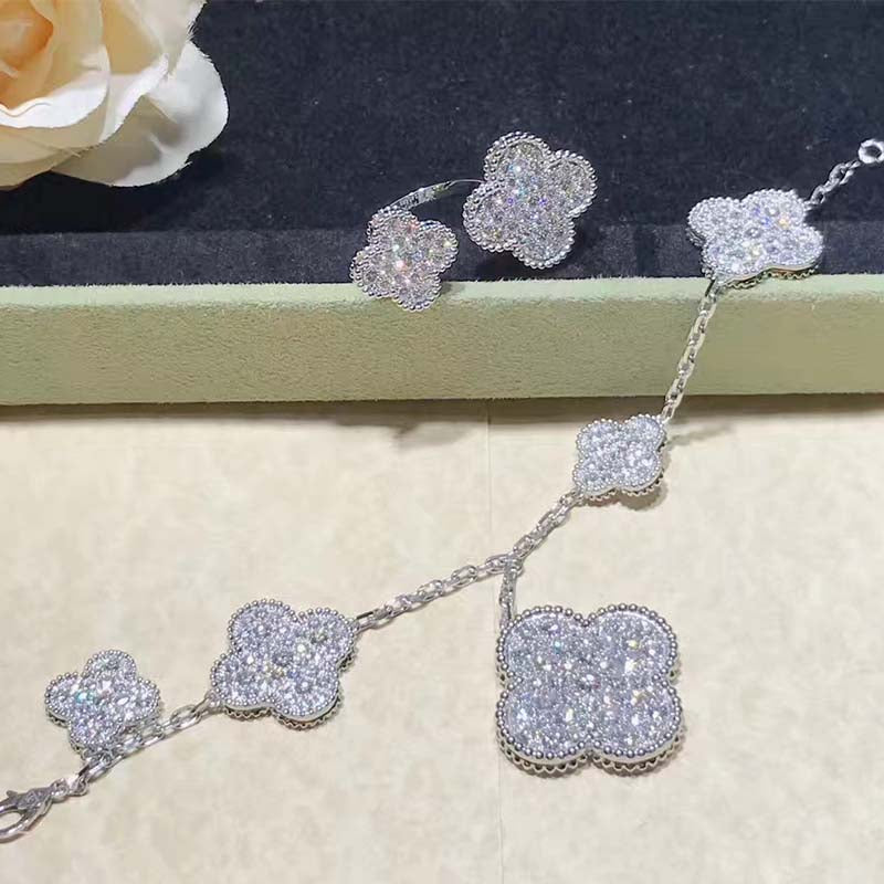 [Max Jewelry ]CLOVER 6 MOTIFS SILVER DIAMOND BRACELET