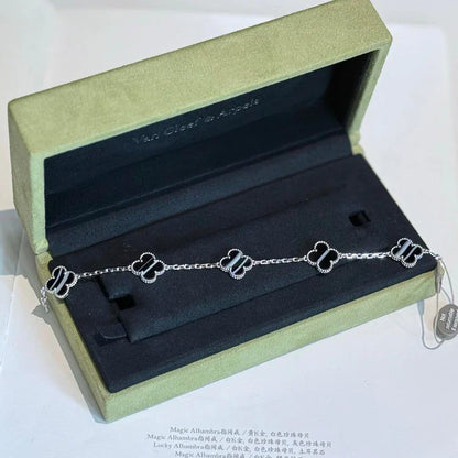 [Max Jewelry ] CLOVER 5 MOTIF PULSAR STONE BRACELET COLLECTION