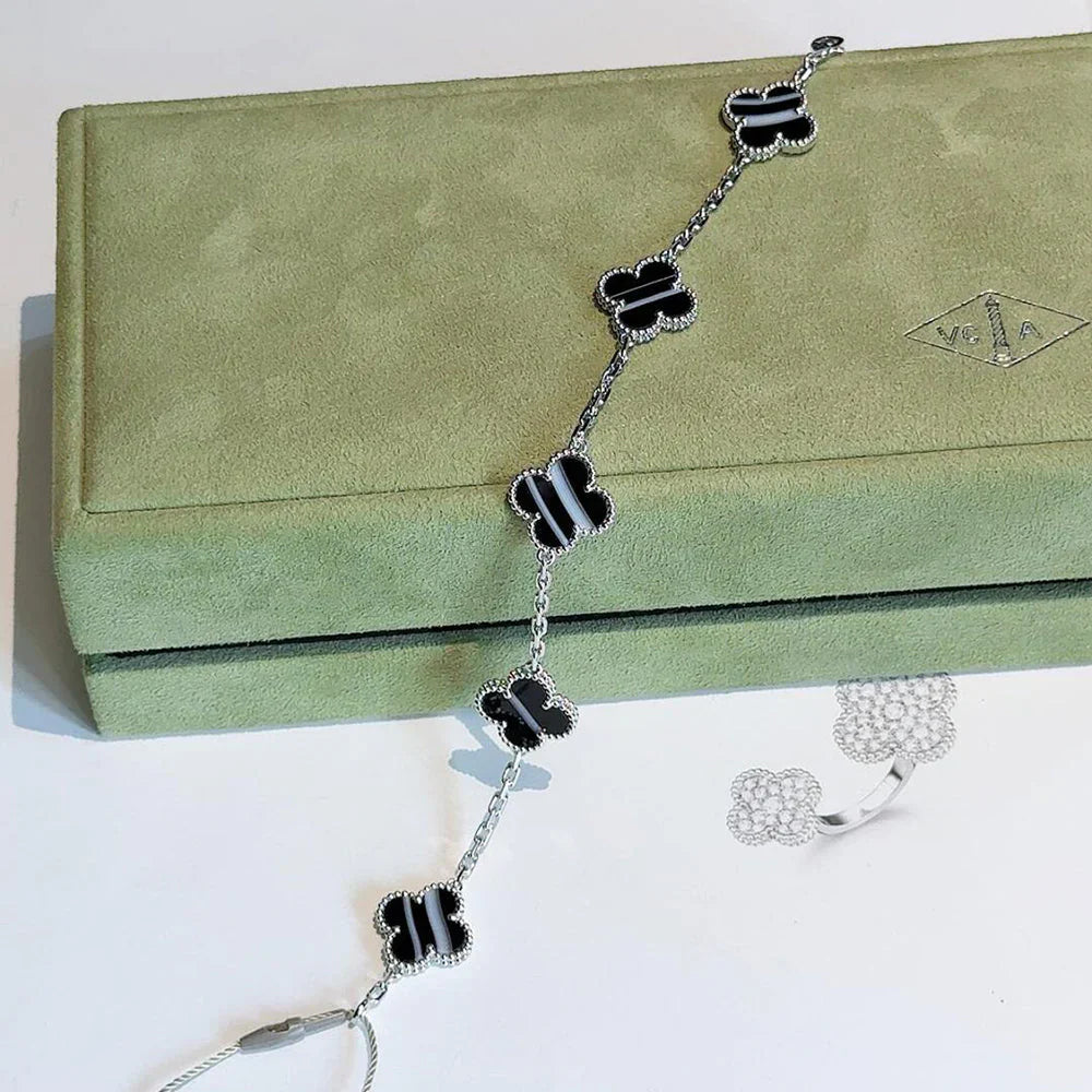 [Max Jewelry ] CLOVER 5 MOTIF PULSAR STONE BRACELET COLLECTION