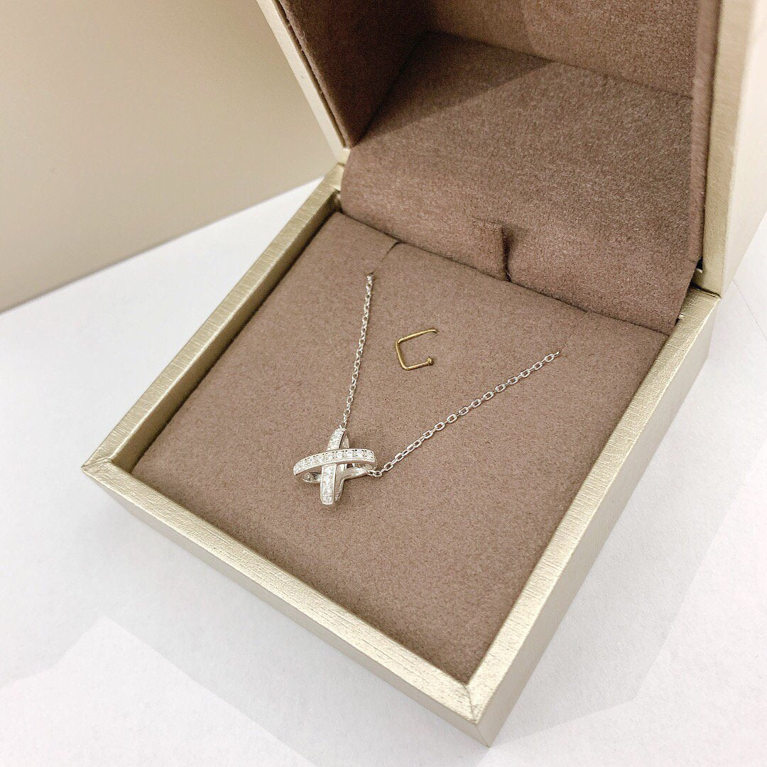 [Max Jewelry ]JEUX DE DIAMOND NECKLACE