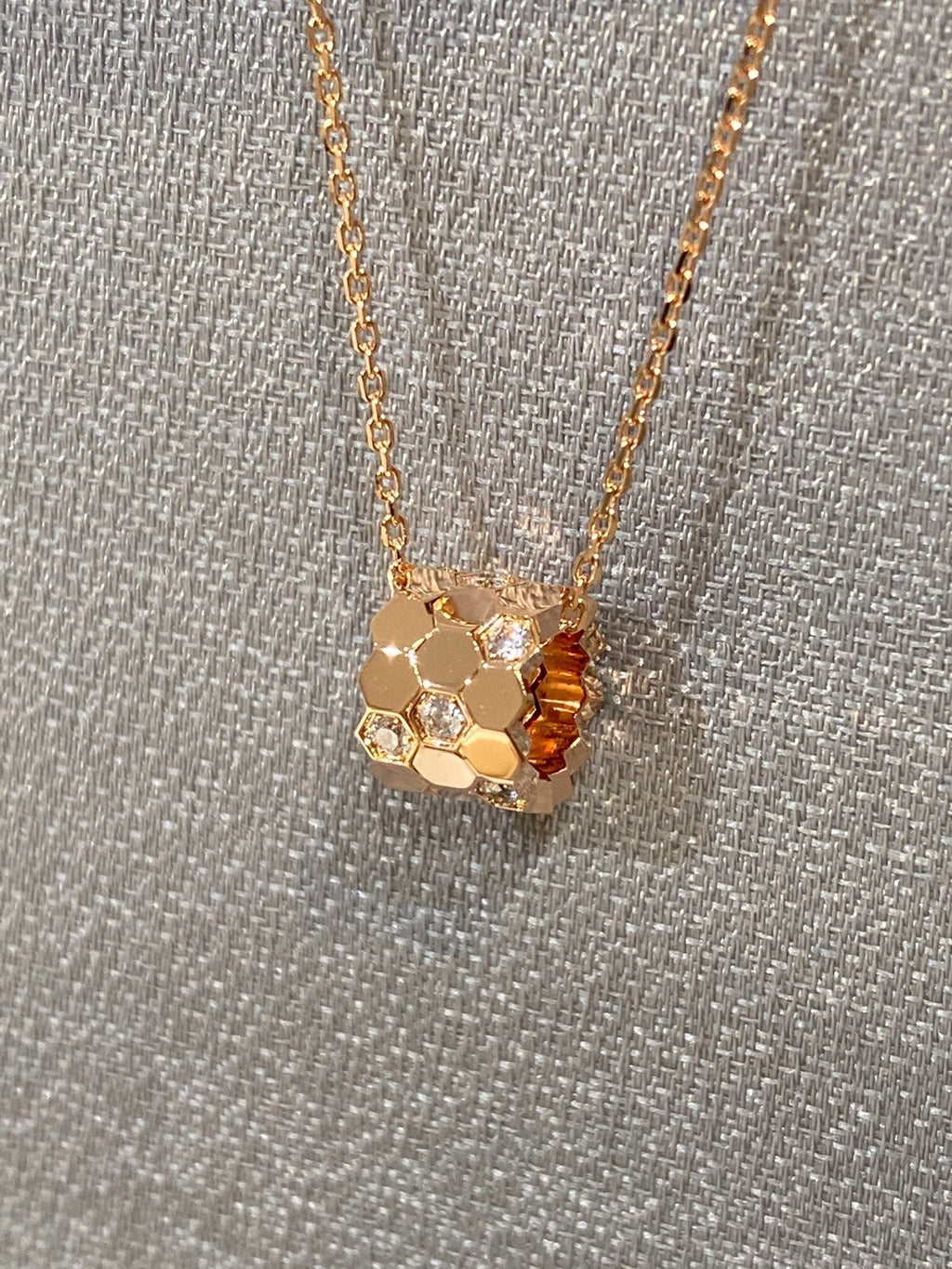 [Plus&Max]BEE LOVE DIAMOND NECKLACE