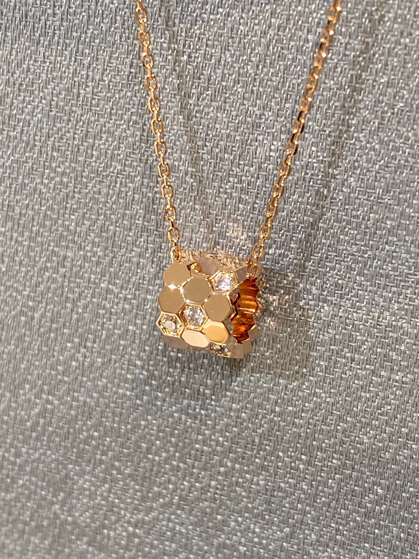 [Max Jewelry ]BEE LOVE DIAMOND NECKLACE