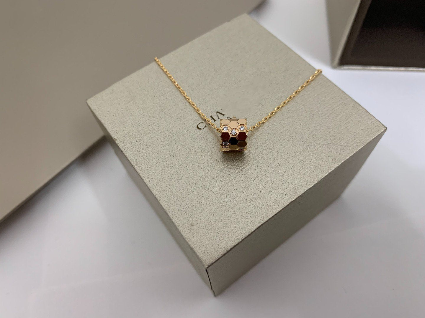 [Max Jewelry ]BEE LOVE DIAMOND NECKLACE