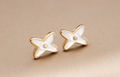 [Plus&Max]JEUX DE WHITE MOP PINK GOLD DIAMOND EARRINGS