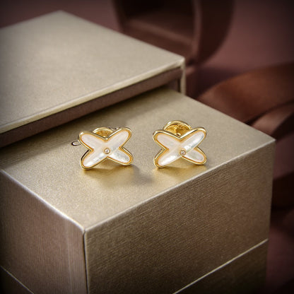 [Max Jewelry ]JEUX DE WHITE MOP GOLD DIAMOND EARRINGS