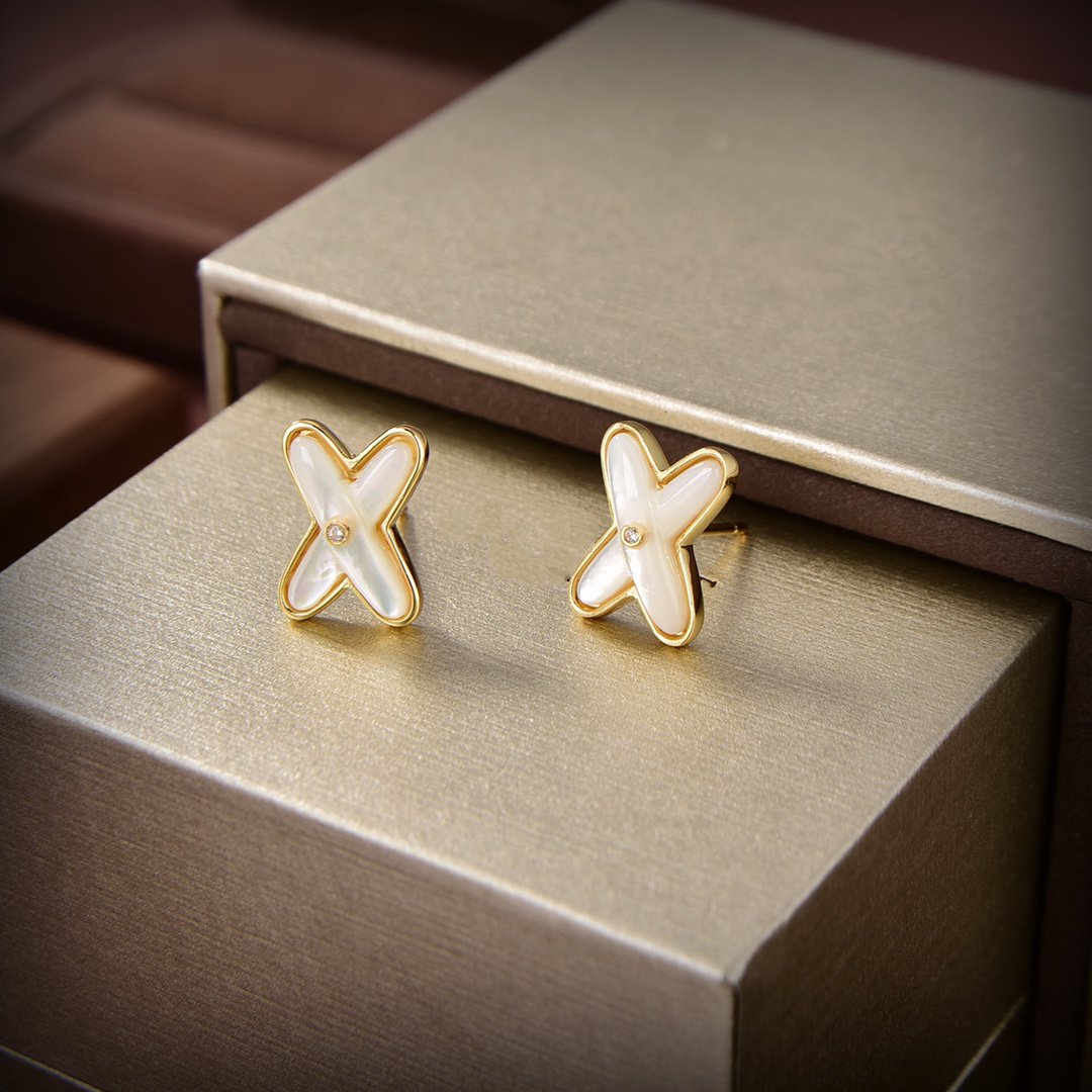 [Max Jewelry ]JEUX DE WHITE MOP GOLD DIAMOND EARRINGS
