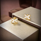 [Plus&Max]JEUX DE WHITE MOP GOLD DIAMOND EARRINGS